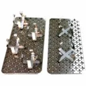 Hylde med flaskeholdere